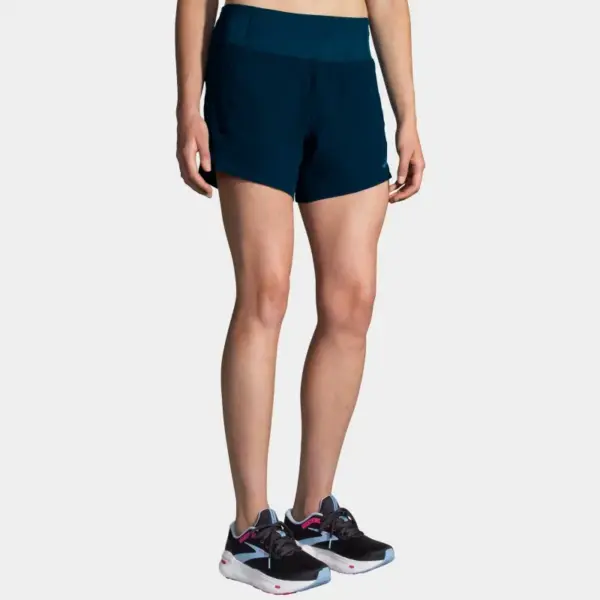 Brooks Chaser 5" Shorts Women's - Image 5