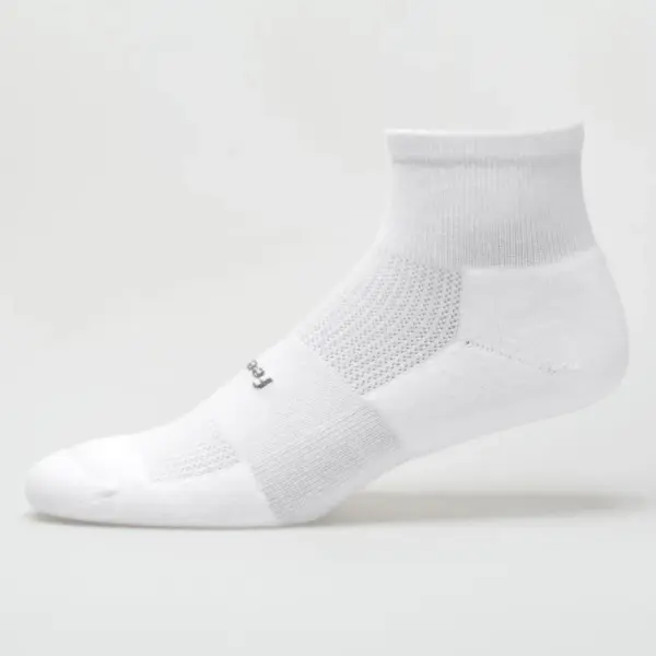 Feetures High Performance Cushion Quarter Socks - Image 2